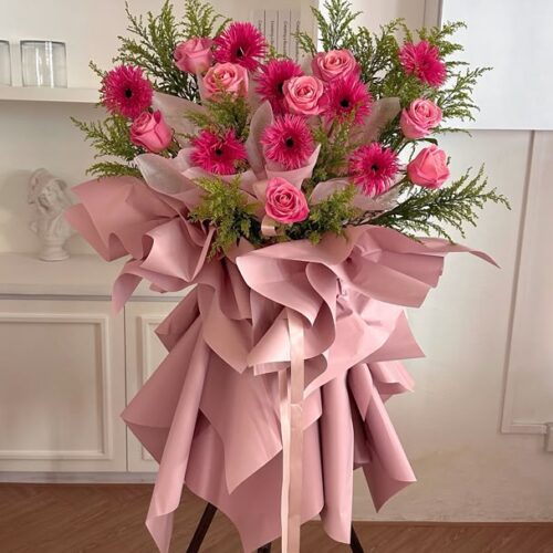 Pink theme Flower Stand